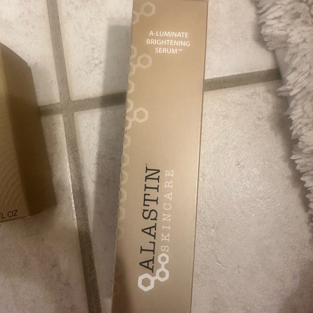 A-Luminate Brightening Serum - Cream